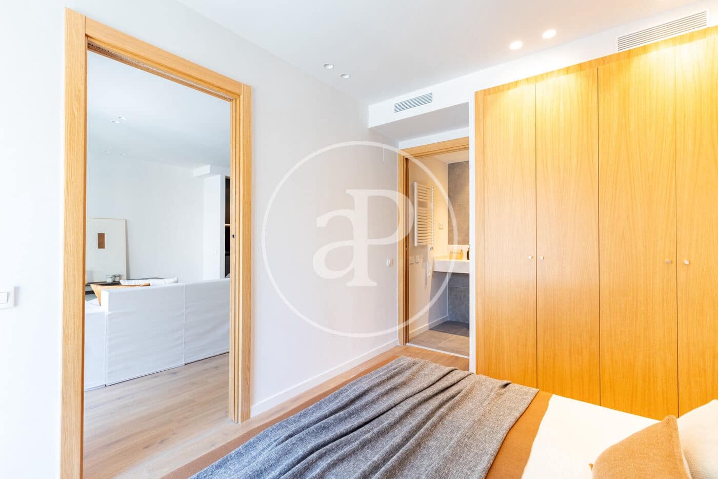 3 bedroom Apartment for sale in Sant Cugat del Valles - € 590,000 (Ref: 9911040)