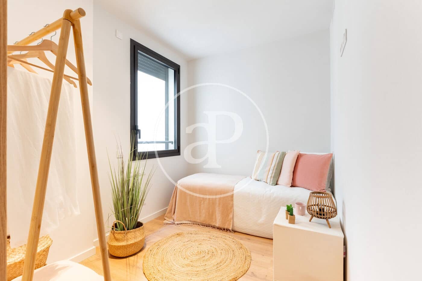 3 bedroom Apartment for sale in Sant Cugat del Valles - € 590,000 (Ref: 9911040)