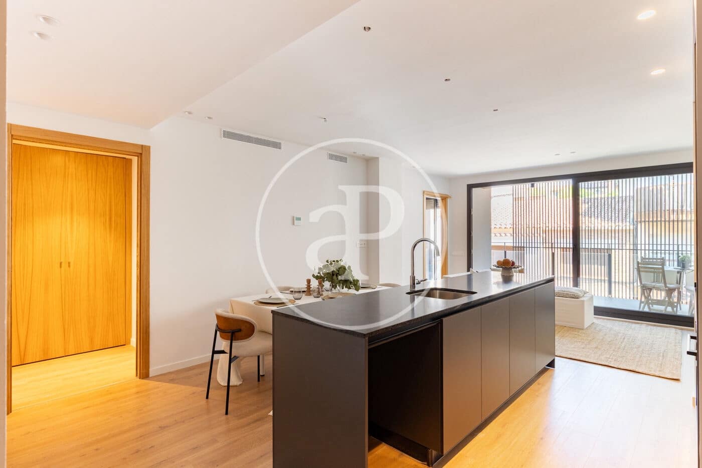 3 bedroom Apartment for sale in Sant Cugat del Valles - € 590,000 (Ref: 9911040)