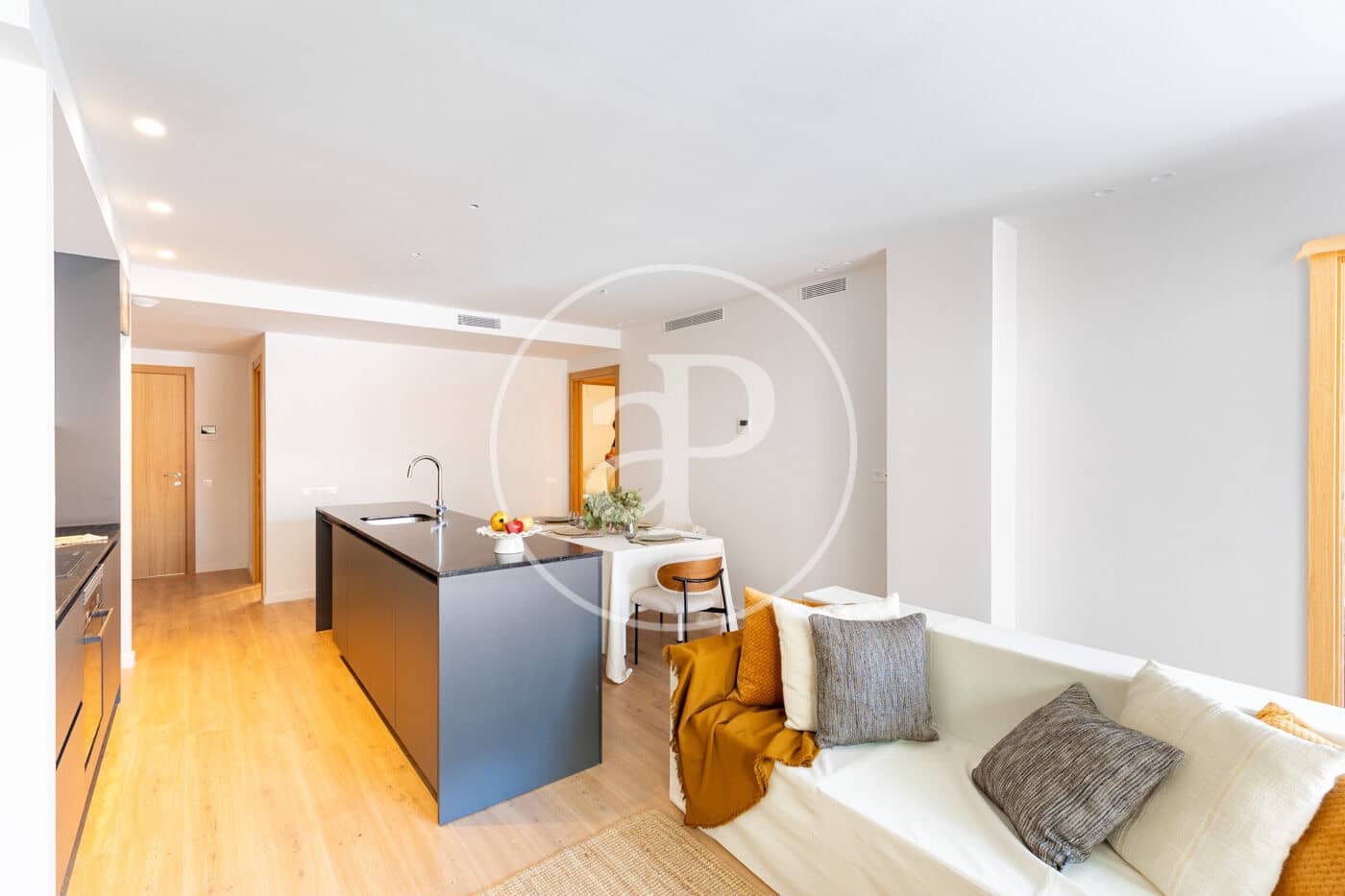 3 bedroom Apartment for sale in Sant Cugat del Valles - € 590,000 (Ref: 9911040)
