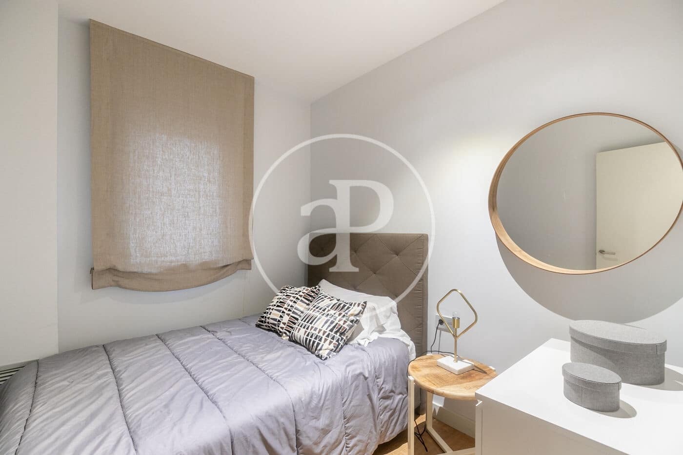 3 slaapkamer Appartement te huur in Barcelona stad - € 3.200 (Ref: 9911041)