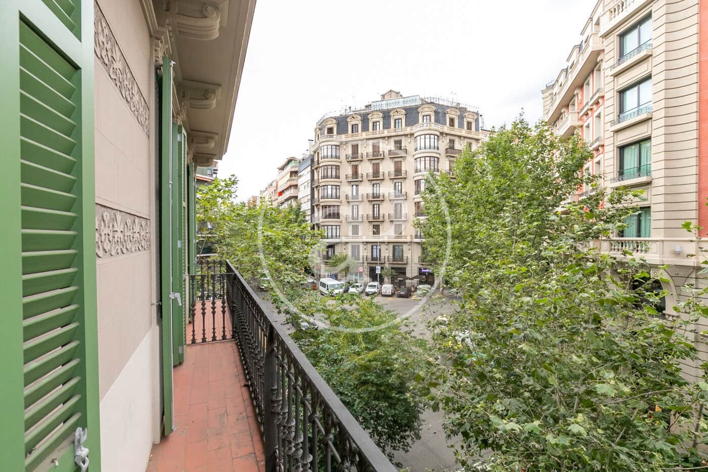 3 slaapkamer Appartement te huur in Barcelona stad - € 3.200 (Ref: 9911041)
