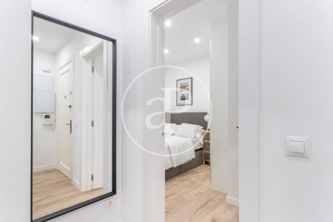 4 bedroom Apartment for rent in Barcelona city - € 2,800 (Ref: 9911042)