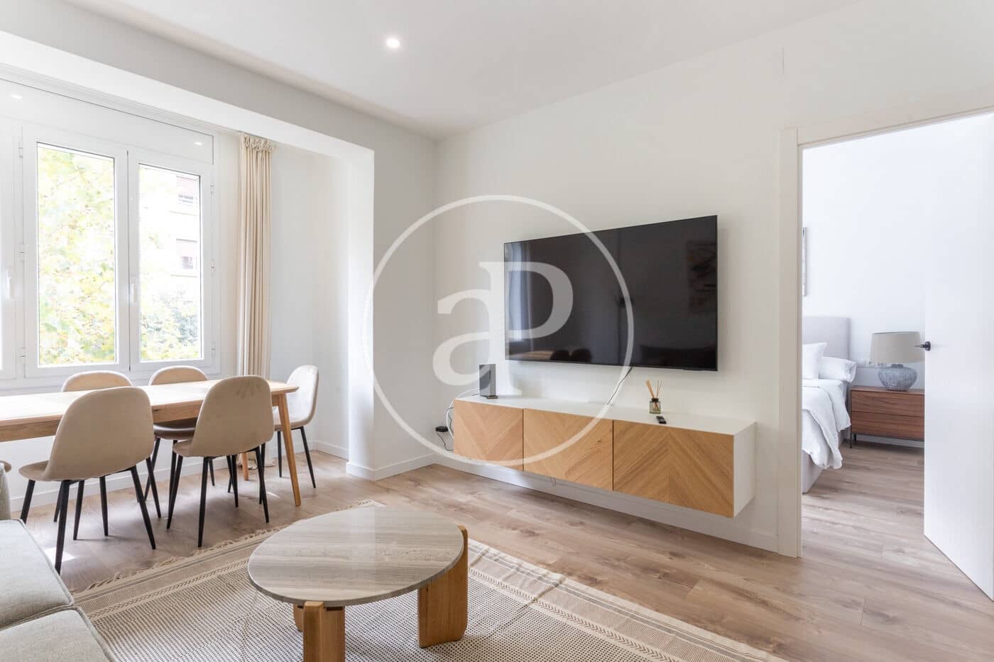 4 bedroom Apartment for rent in Barcelona city - € 2,800 (Ref: 9911042)