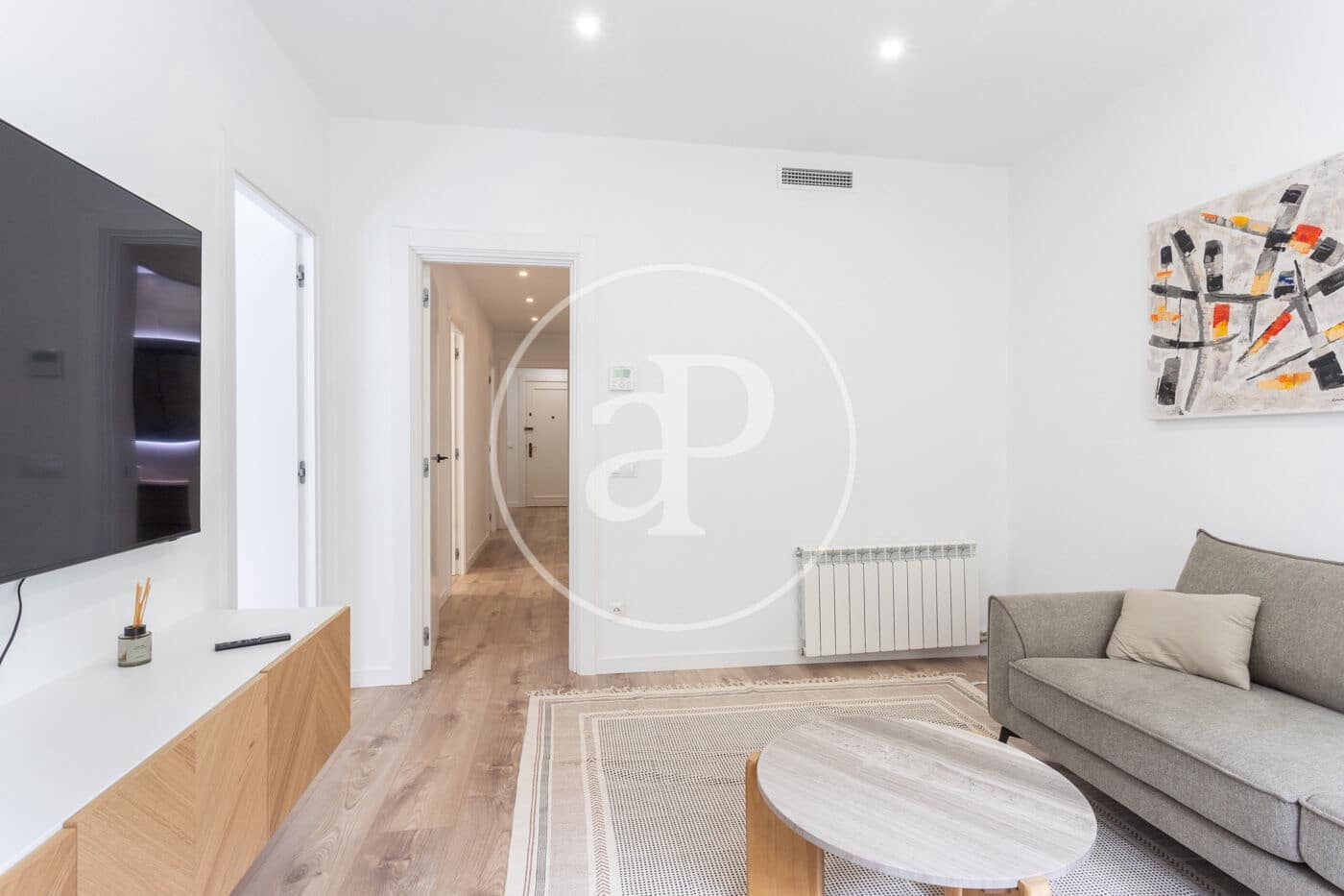 4 bedroom Apartment for rent in Barcelona city - € 2,800 (Ref: 9911042)