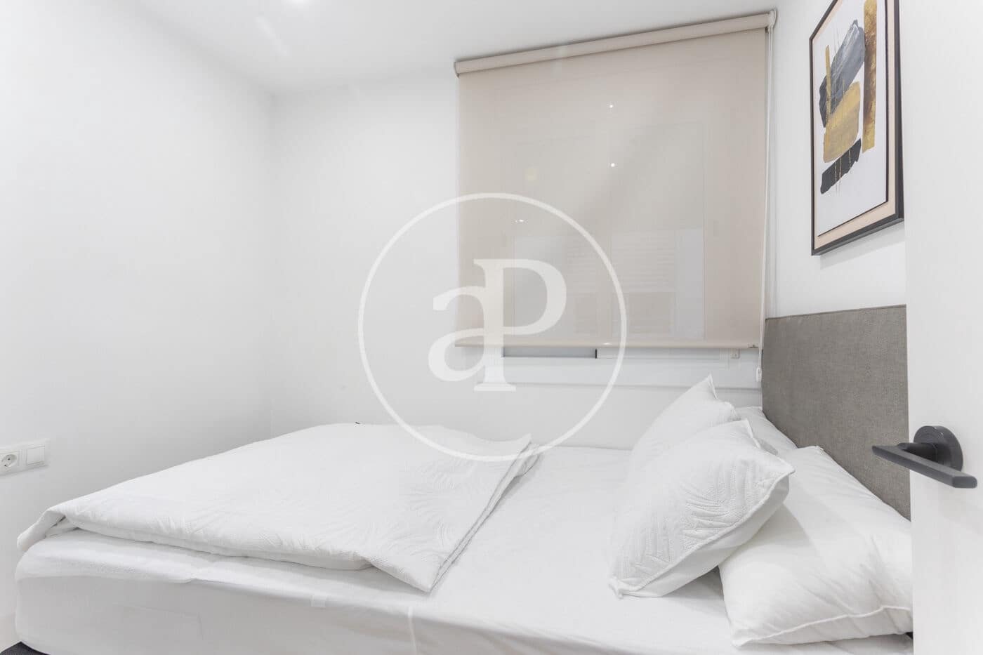 4 bedroom Apartment for rent in Barcelona city - € 2,800 (Ref: 9911042)