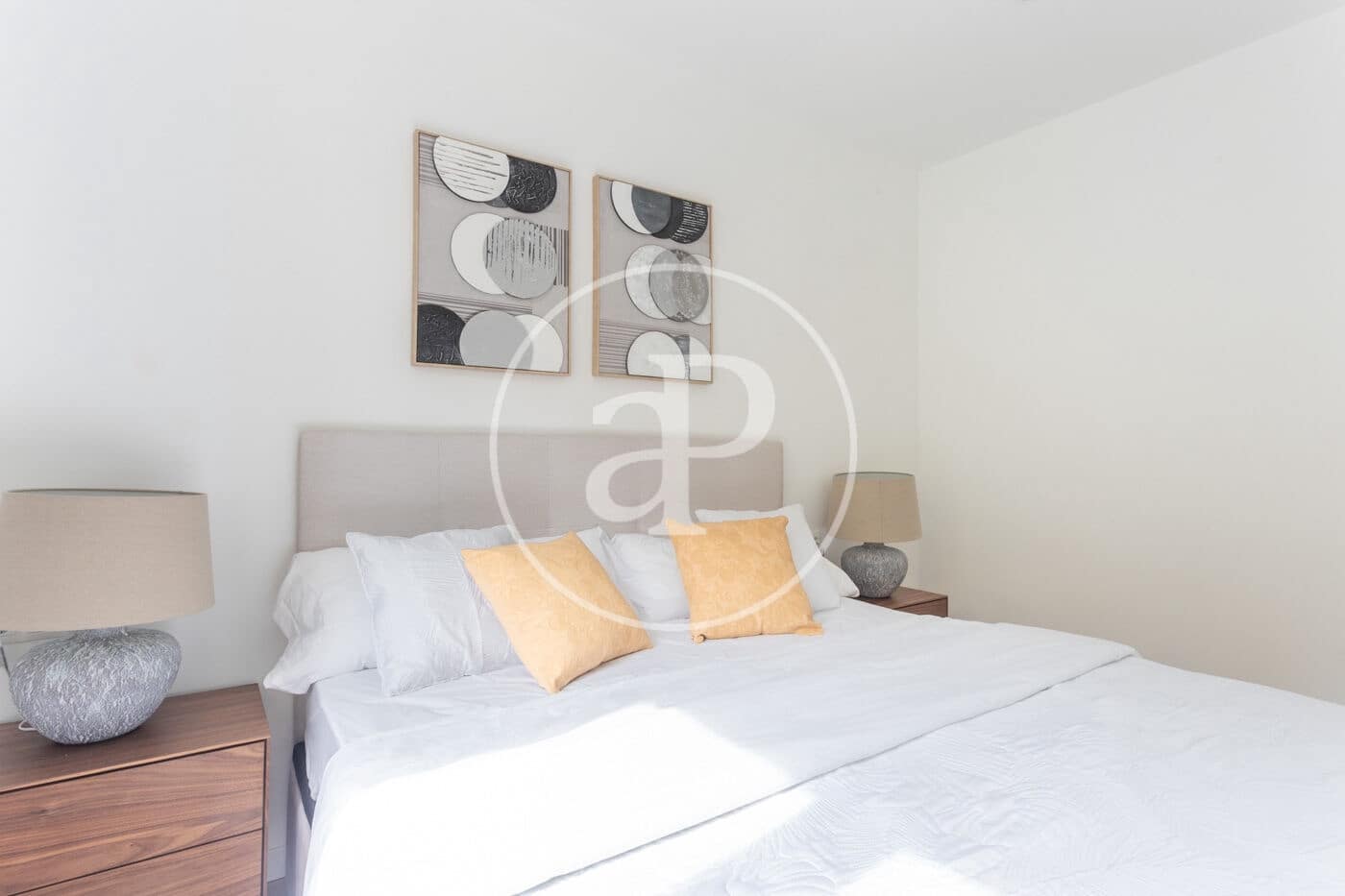 4 bedroom Apartment for rent in Barcelona city - € 2,800 (Ref: 9911042)