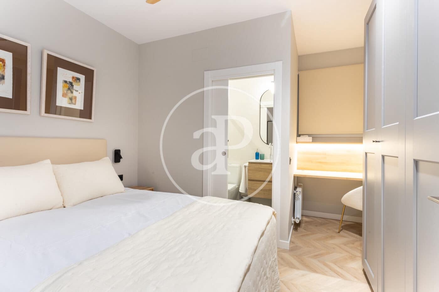 2 slaapkamer Appartement te huur in Barcelona stad - € 2.650 (Ref: 9911043)
