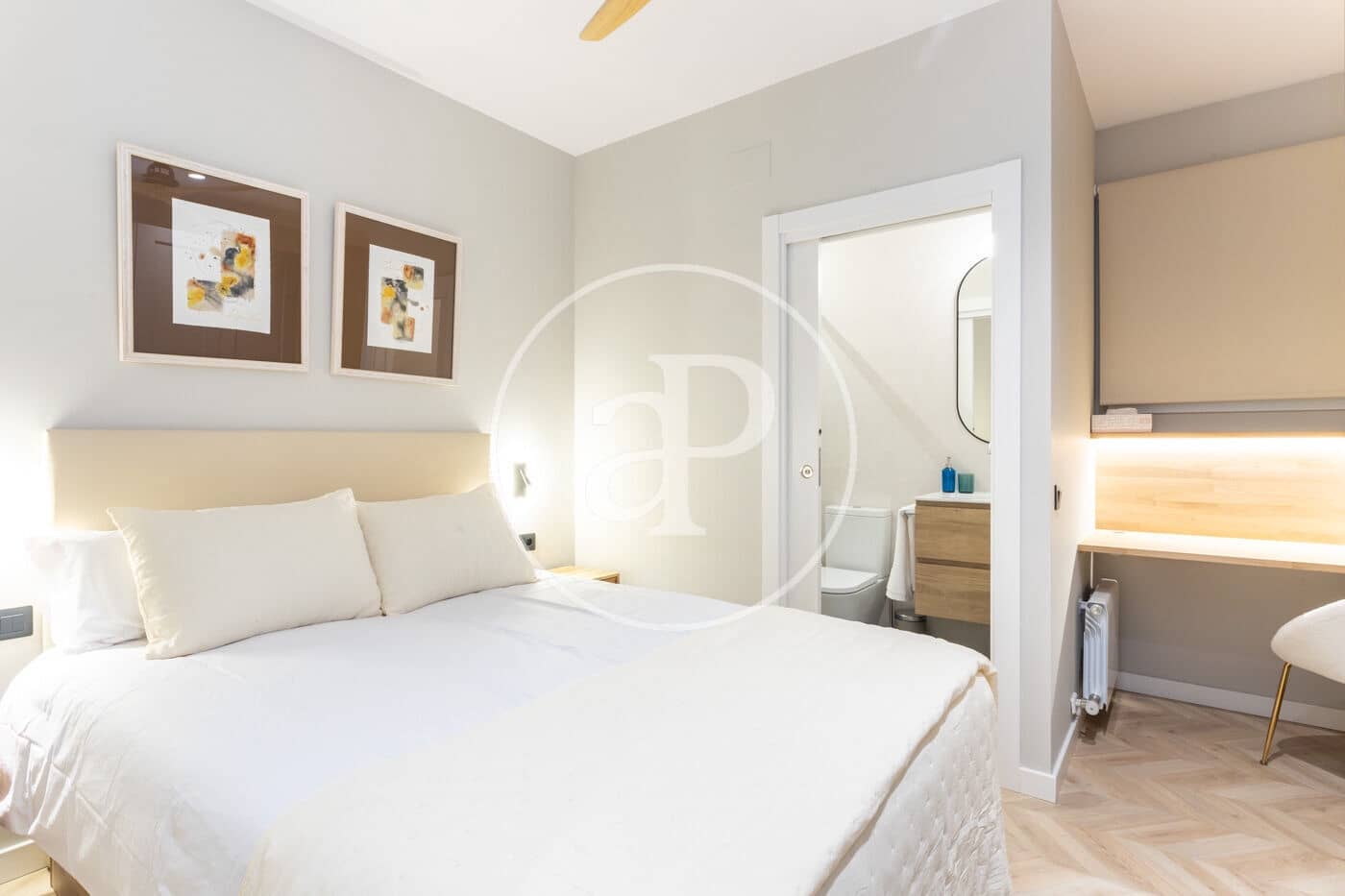 2 slaapkamer Appartement te huur in Barcelona stad - € 2.650 (Ref: 9911043)