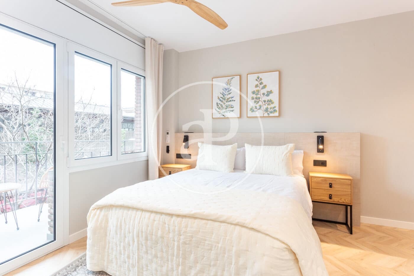 2 slaapkamer Appartement te huur in Barcelona stad - € 2.650 (Ref: 9911043)