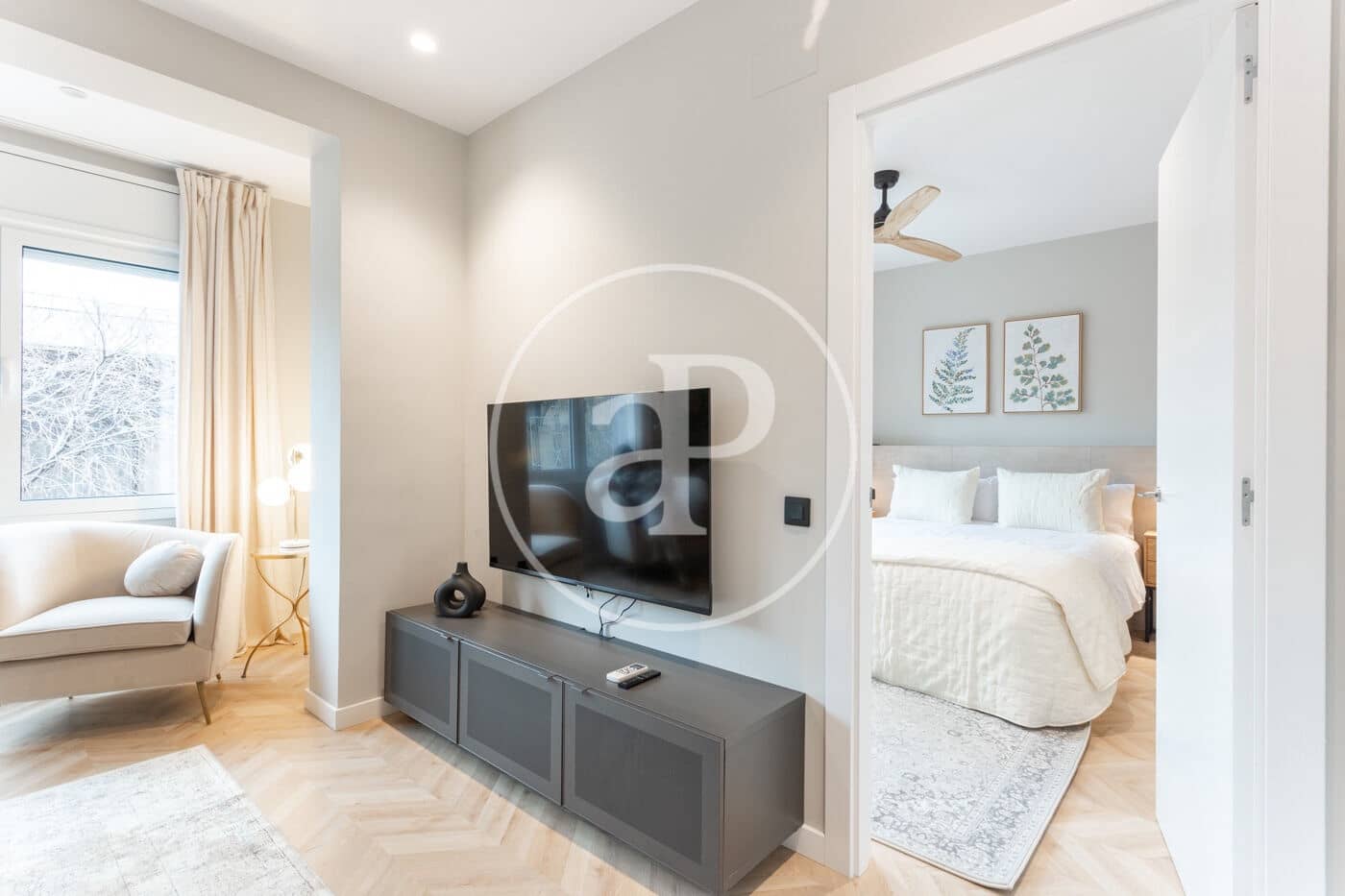 2 slaapkamer Appartement te huur in Barcelona stad - € 2.650 (Ref: 9911043)