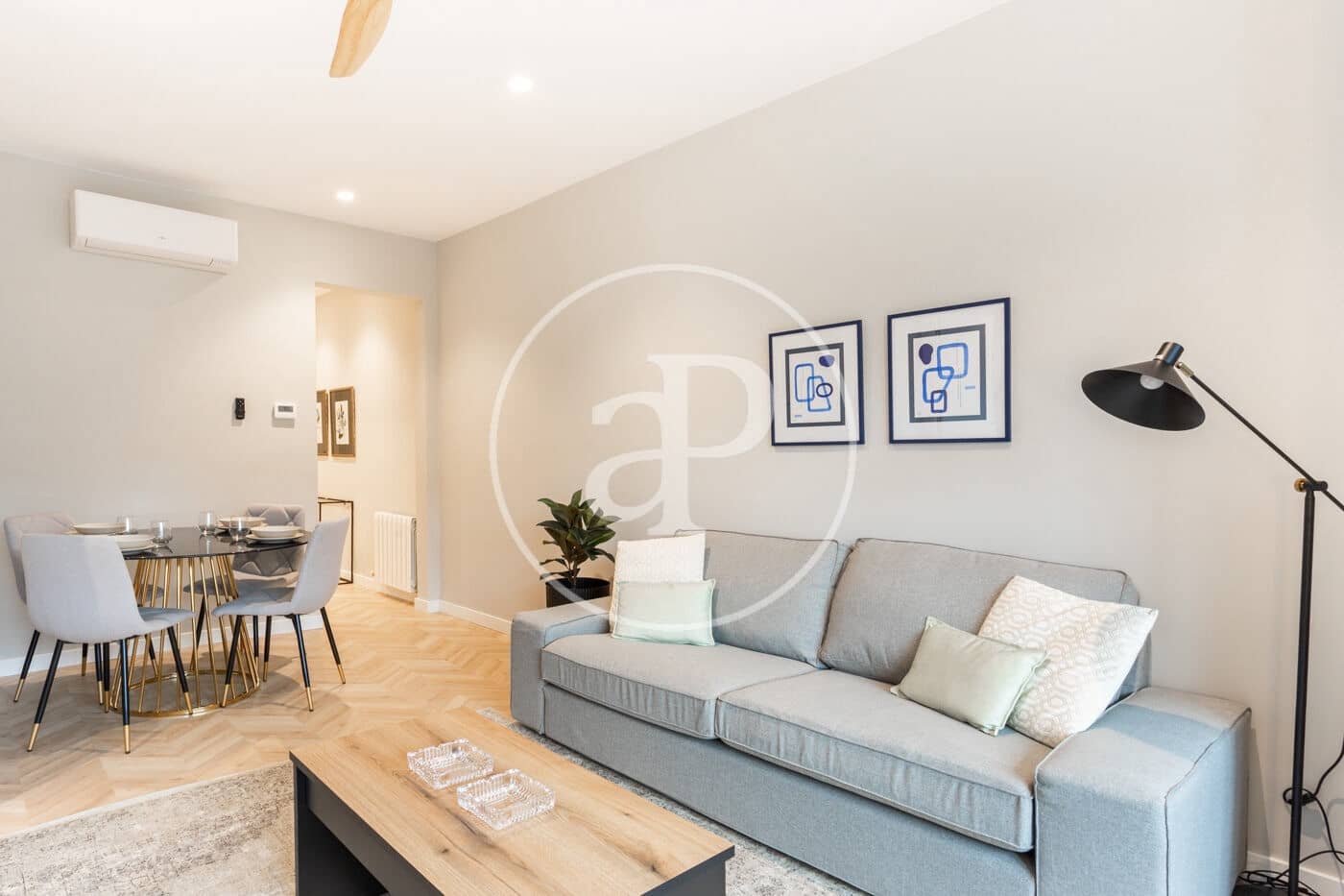 2 slaapkamer Appartement te huur in Barcelona stad - € 2.650 (Ref: 9911043)