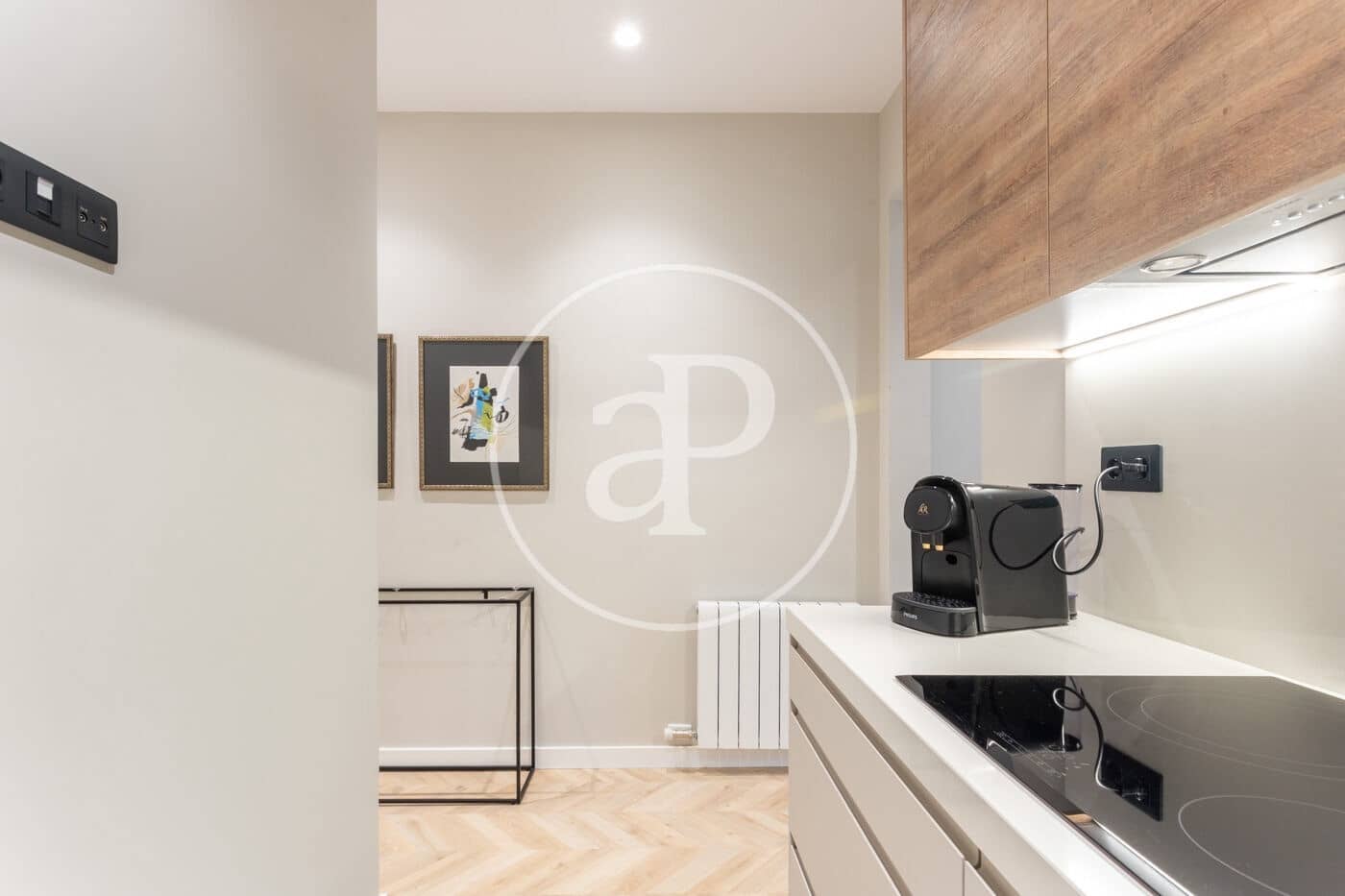 2 slaapkamer Appartement te huur in Barcelona stad - € 2.650 (Ref: 9911043)