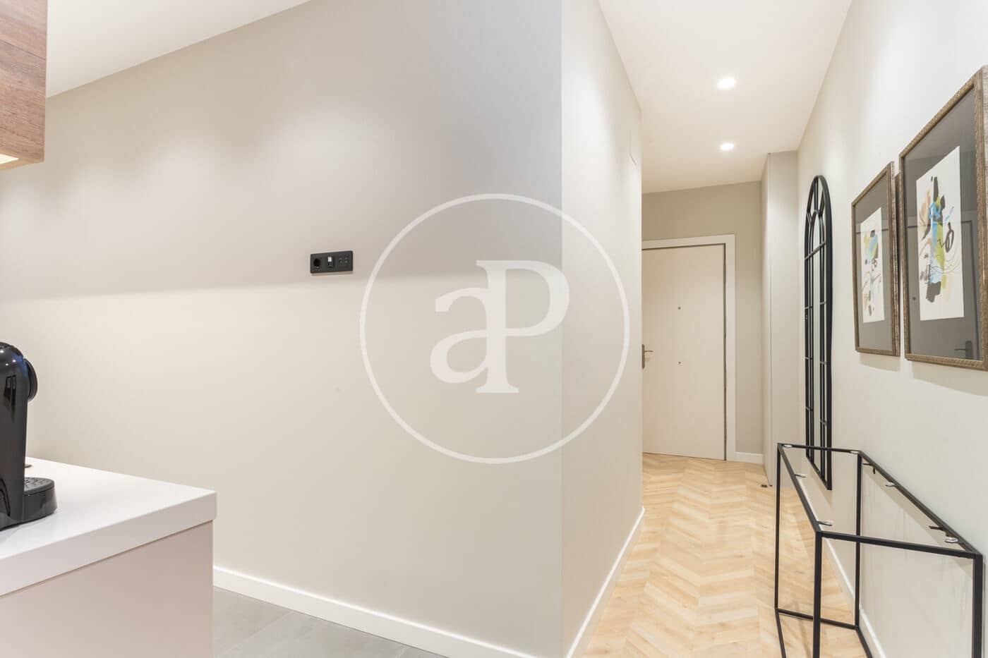 2 slaapkamer Appartement te huur in Barcelona stad - € 2.650 (Ref: 9911043)