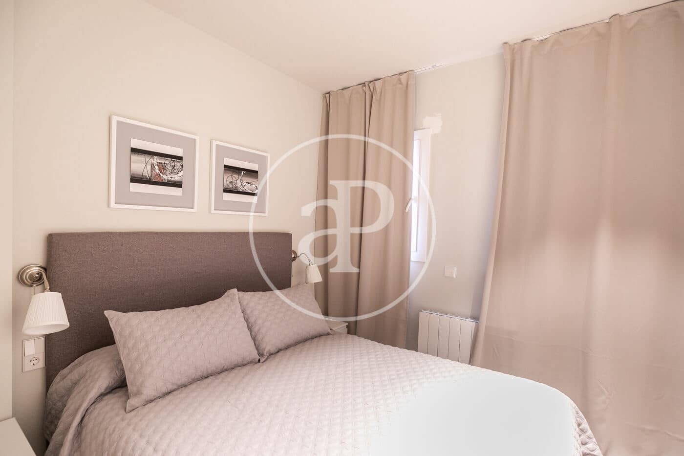 3 slaapkamer Appartement te huur in Barcelona stad - € 3.000 (Ref: 9911044)