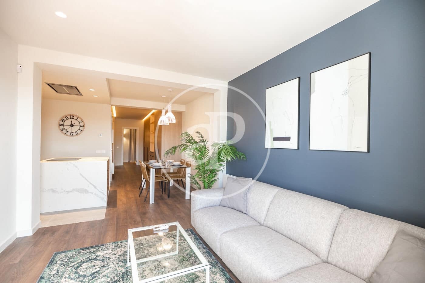 3 slaapkamer Appartement te huur in Barcelona stad - € 3.000 (Ref: 9911044)
