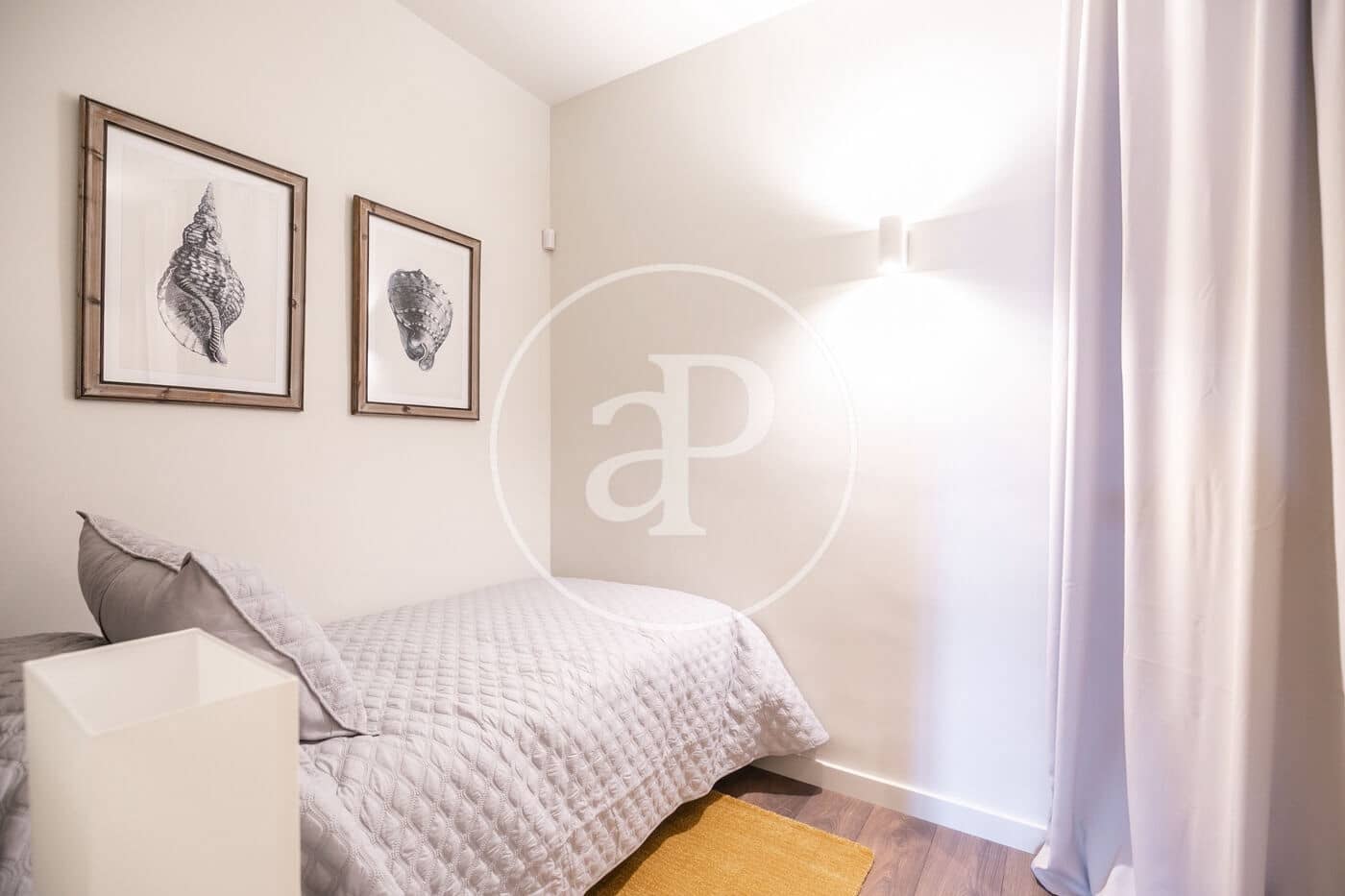 3 slaapkamer Appartement te huur in Barcelona stad - € 3.000 (Ref: 9911044)
