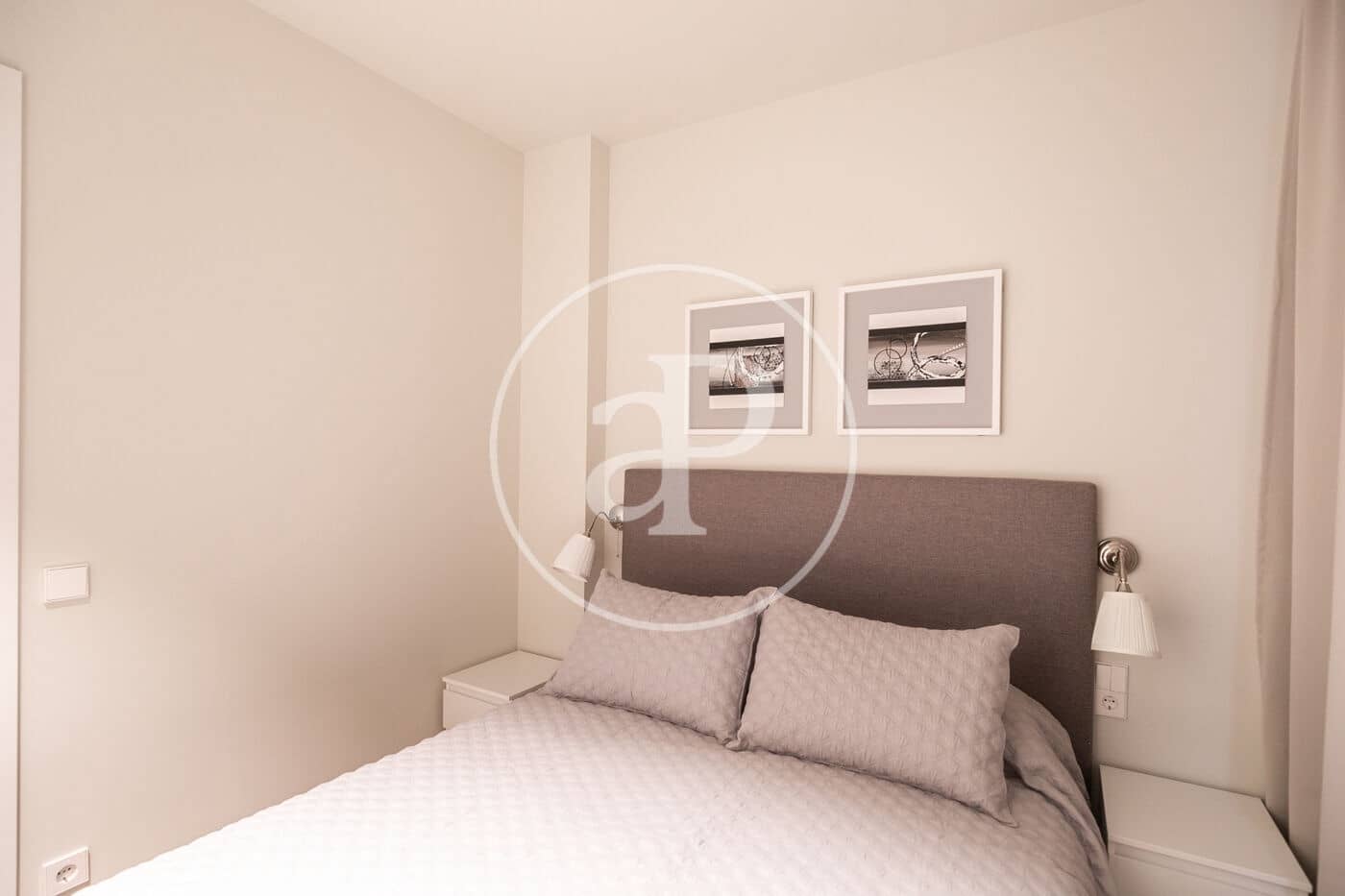 3 slaapkamer Appartement te huur in Barcelona stad - € 3.000 (Ref: 9911044)