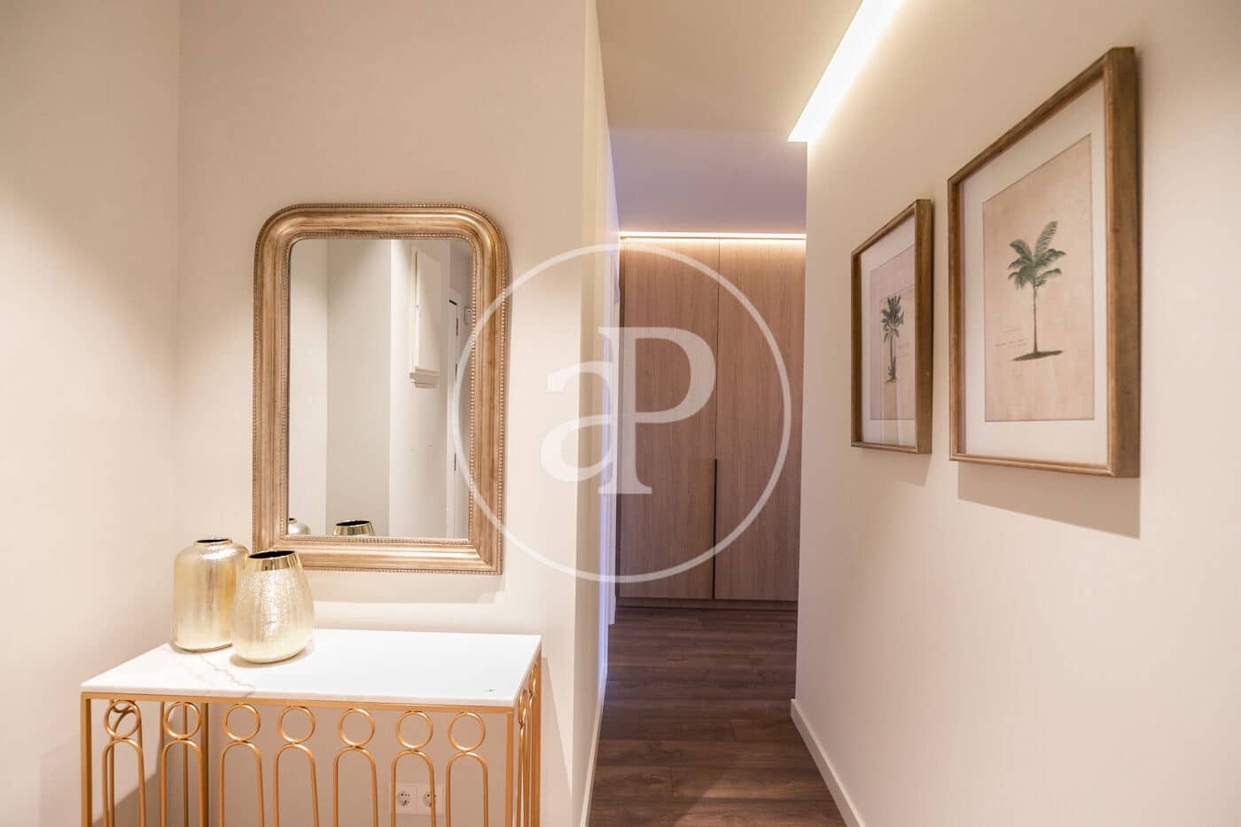 3 slaapkamer Appartement te huur in Barcelona stad - € 3.000 (Ref: 9911044)