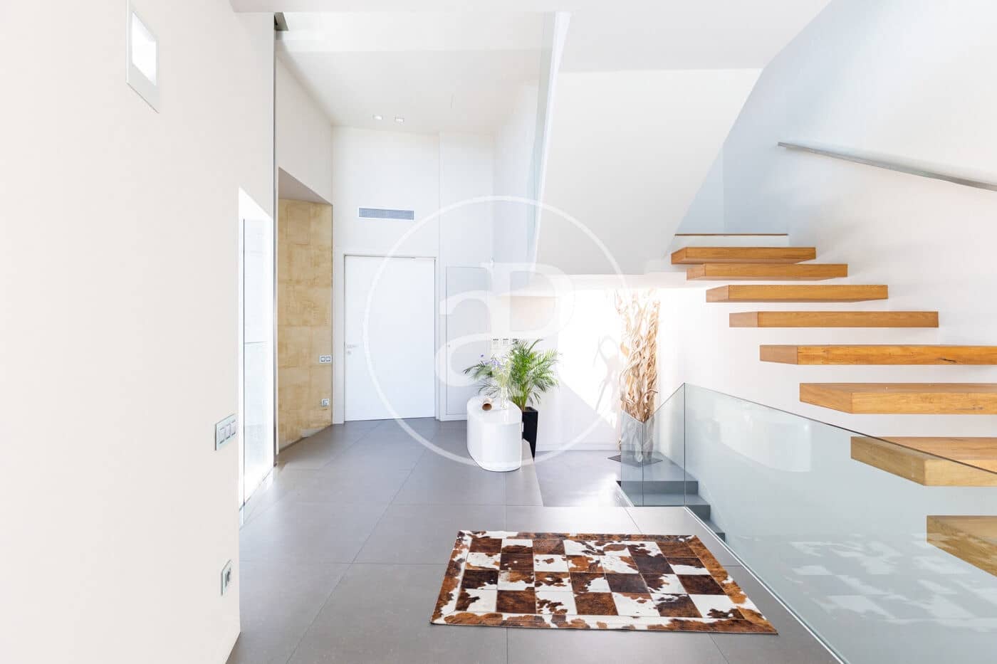 4 bedroom Villa for sale in Sant Cugat del Valles with pool - € 2,575,000 (Ref: 9913160)