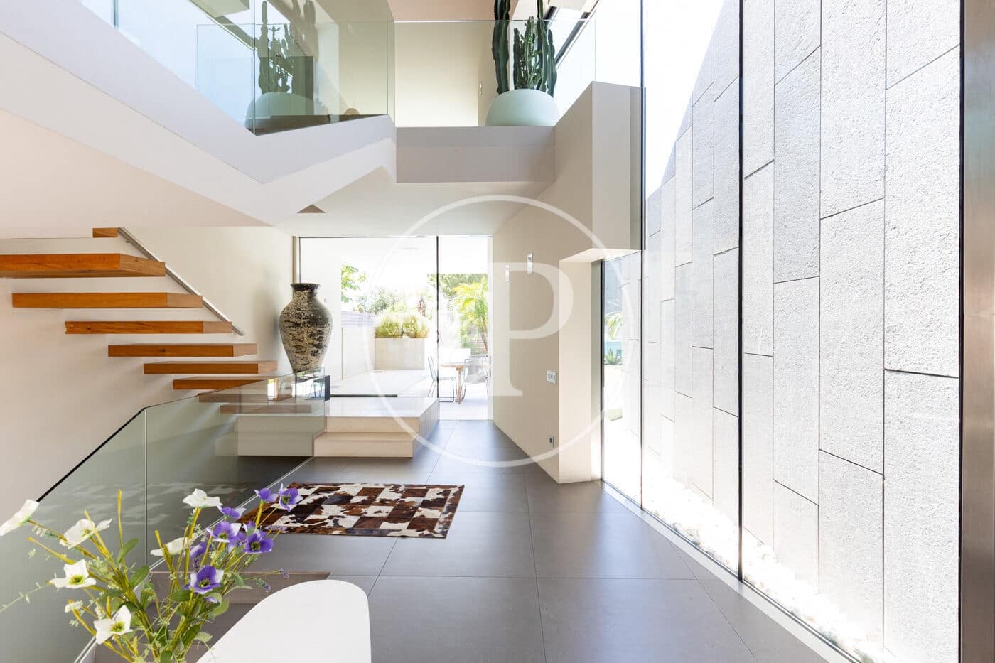 4 bedroom Villa for sale in Sant Cugat del Valles with pool - € 2,575,000 (Ref: 9913160)