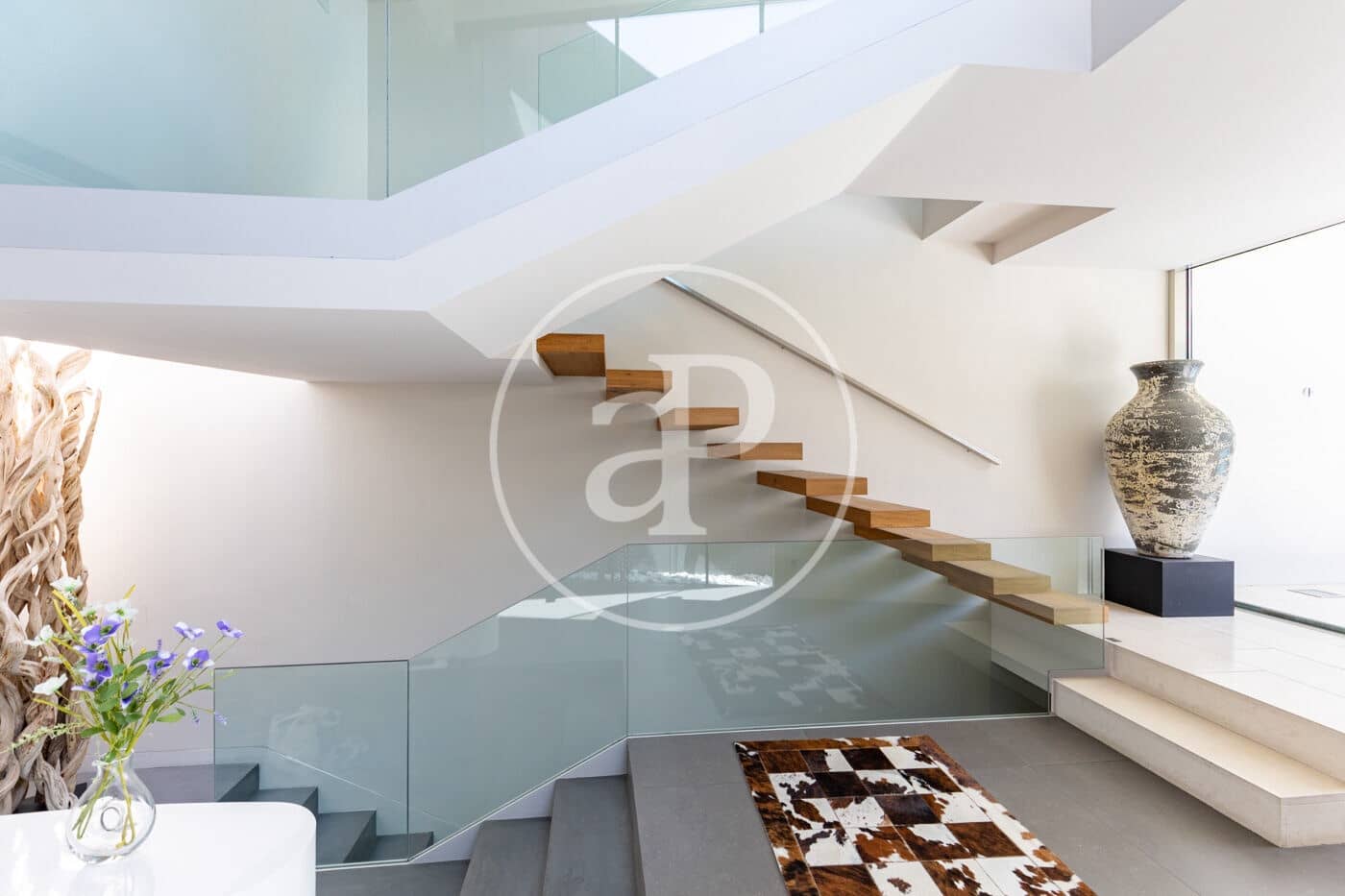 4 bedroom Villa for sale in Sant Cugat del Valles with pool - € 2,575,000 (Ref: 9913160)