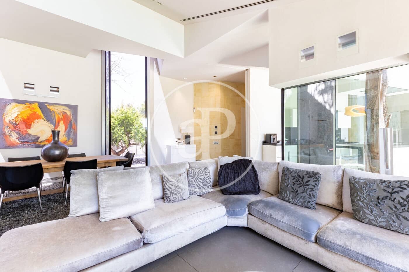 4 bedroom Villa for sale in Sant Cugat del Valles with pool - € 2,575,000 (Ref: 9913160)