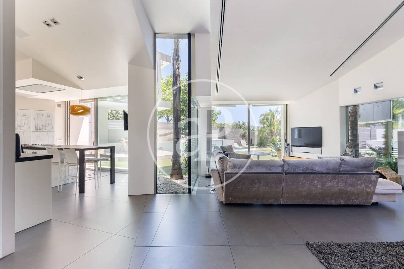 4 bedroom Villa for sale in Sant Cugat del Valles with pool - € 2,575,000 (Ref: 9913160)
