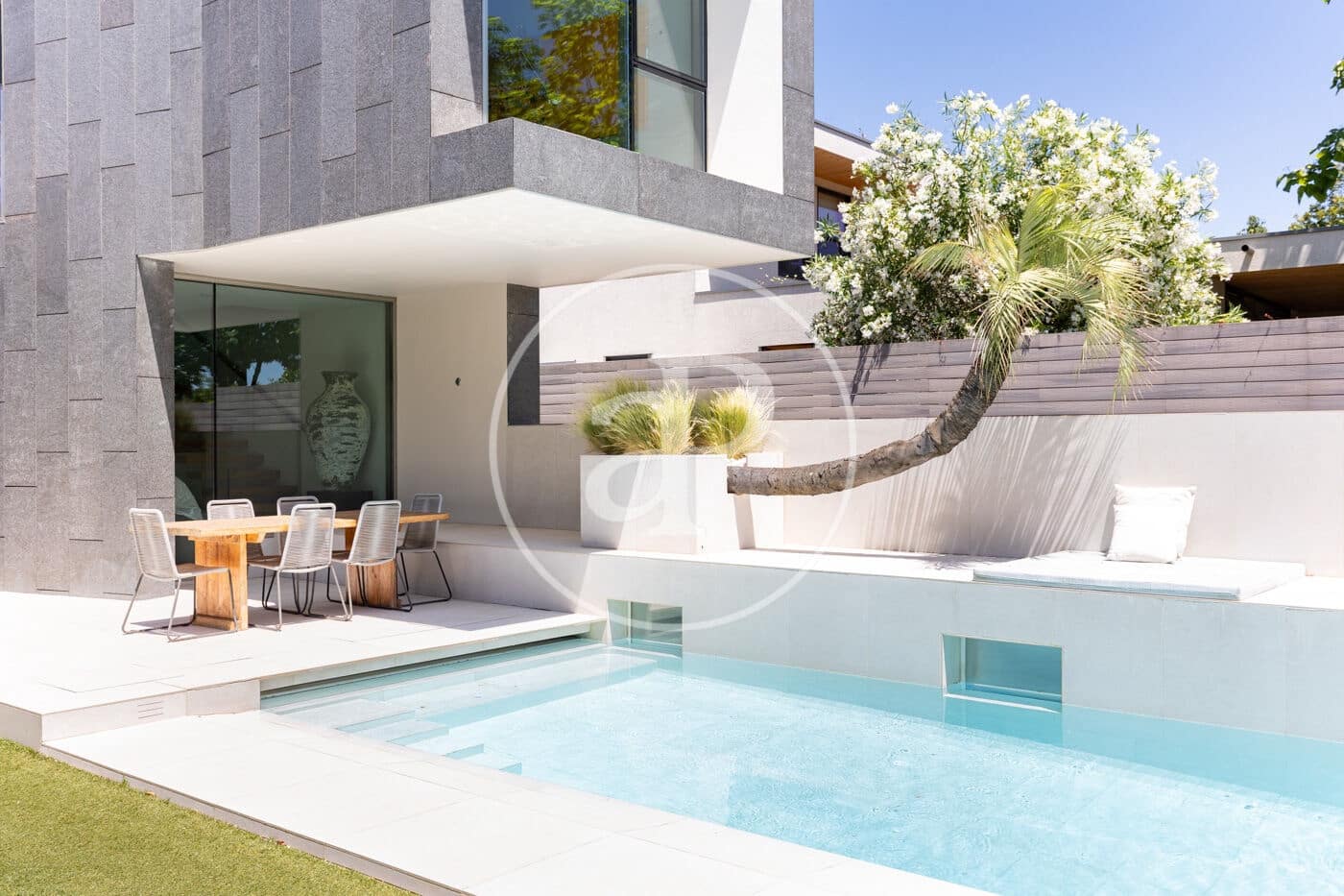 4 bedroom Villa for sale in Sant Cugat del Valles with pool - € 2,575,000 (Ref: 9913160)