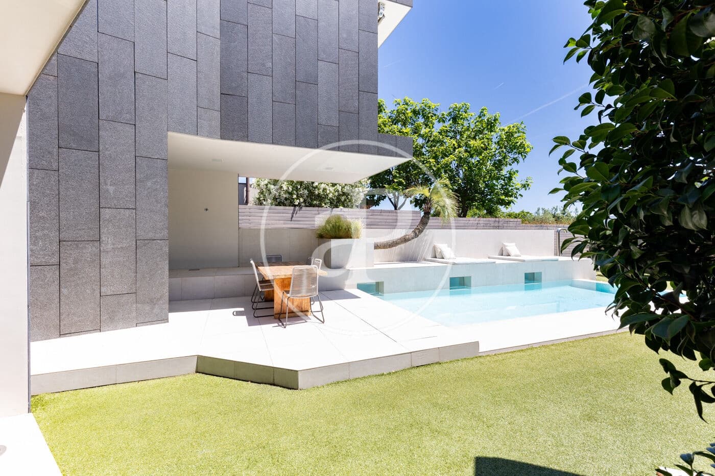 4 bedroom Villa for sale in Sant Cugat del Valles with pool - € 2,575,000 (Ref: 9913160)