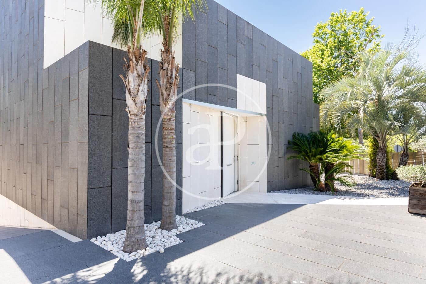 4 bedroom Villa for sale in Sant Cugat del Valles with pool - € 2,575,000 (Ref: 9913160)
