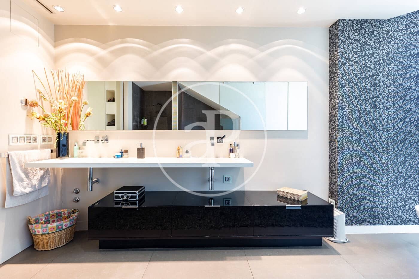 4 bedroom Villa for sale in Sant Cugat del Valles with pool - € 2,575,000 (Ref: 9913160)