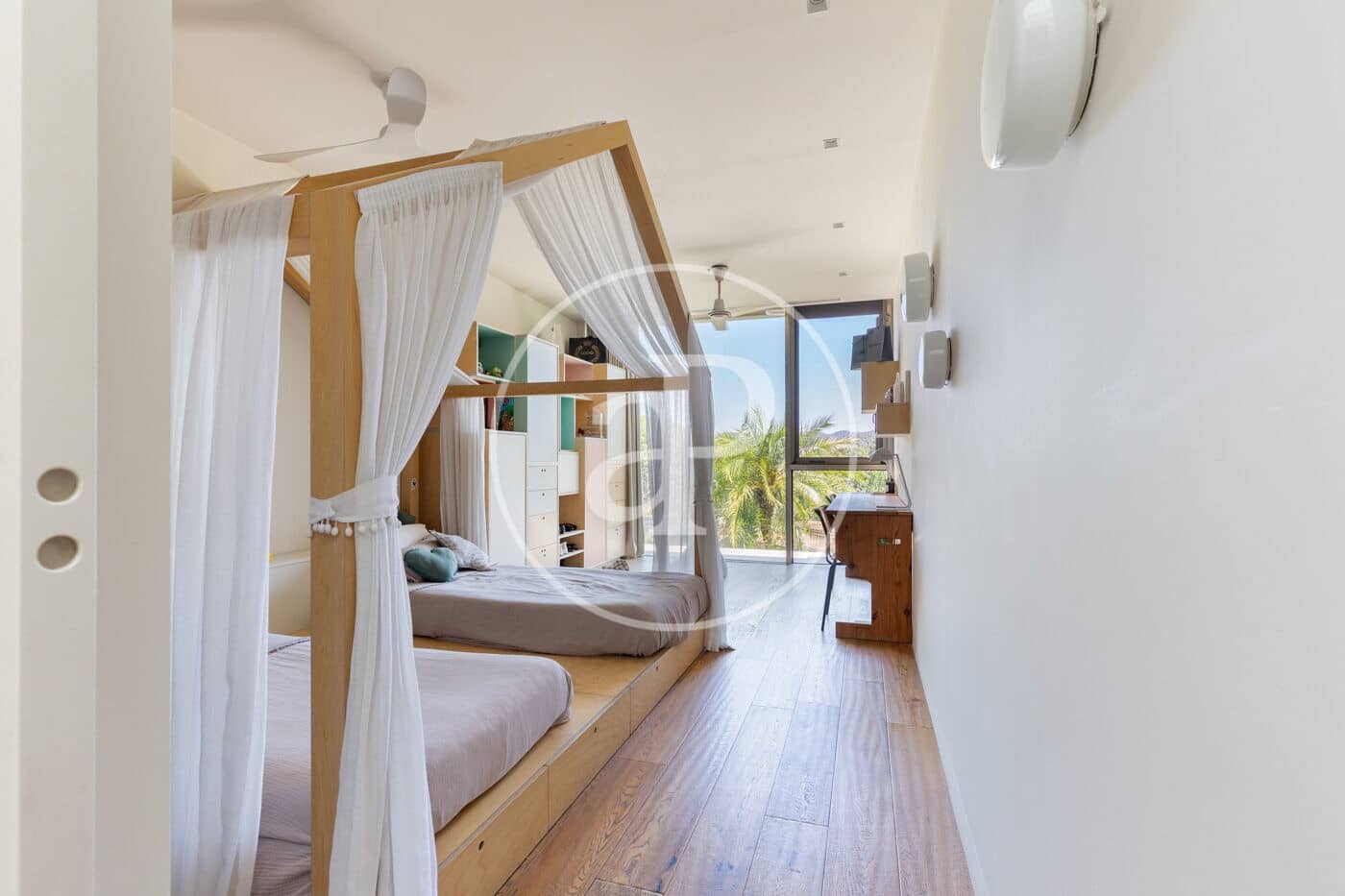 4 bedroom Villa for sale in Sant Cugat del Valles with pool - € 2,575,000 (Ref: 9913160)