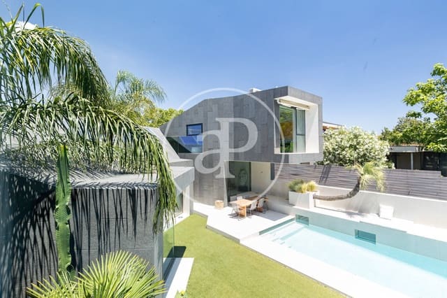 4 bedroom Villa for sale in Mira-Sol, Sant Cugat del Vallès with pool - € 2,575,000 (Ref: 9913160)