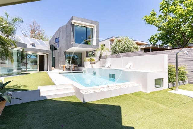 4 bedroom Villa for sale in Mira-Sol, Sant Cugat del Vallès with pool - € 2,575,000 (Ref: 9913160)