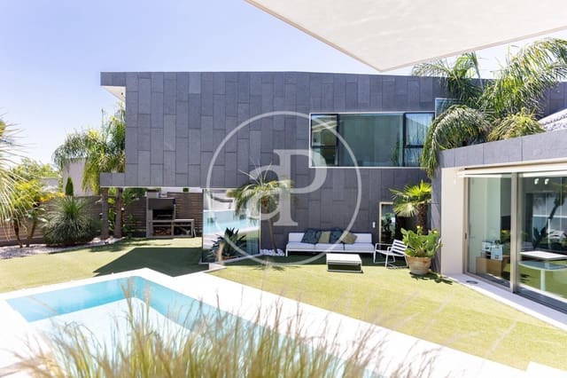 4 bedroom Villa for sale in Mira-Sol, Sant Cugat del Vallès with pool - € 2,575,000 (Ref: 9913160)