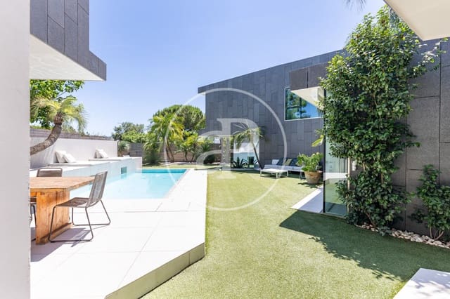 4 bedroom Villa for sale in Mira-Sol, Sant Cugat del Vallès with pool - € 2,575,000 (Ref: 9913160)