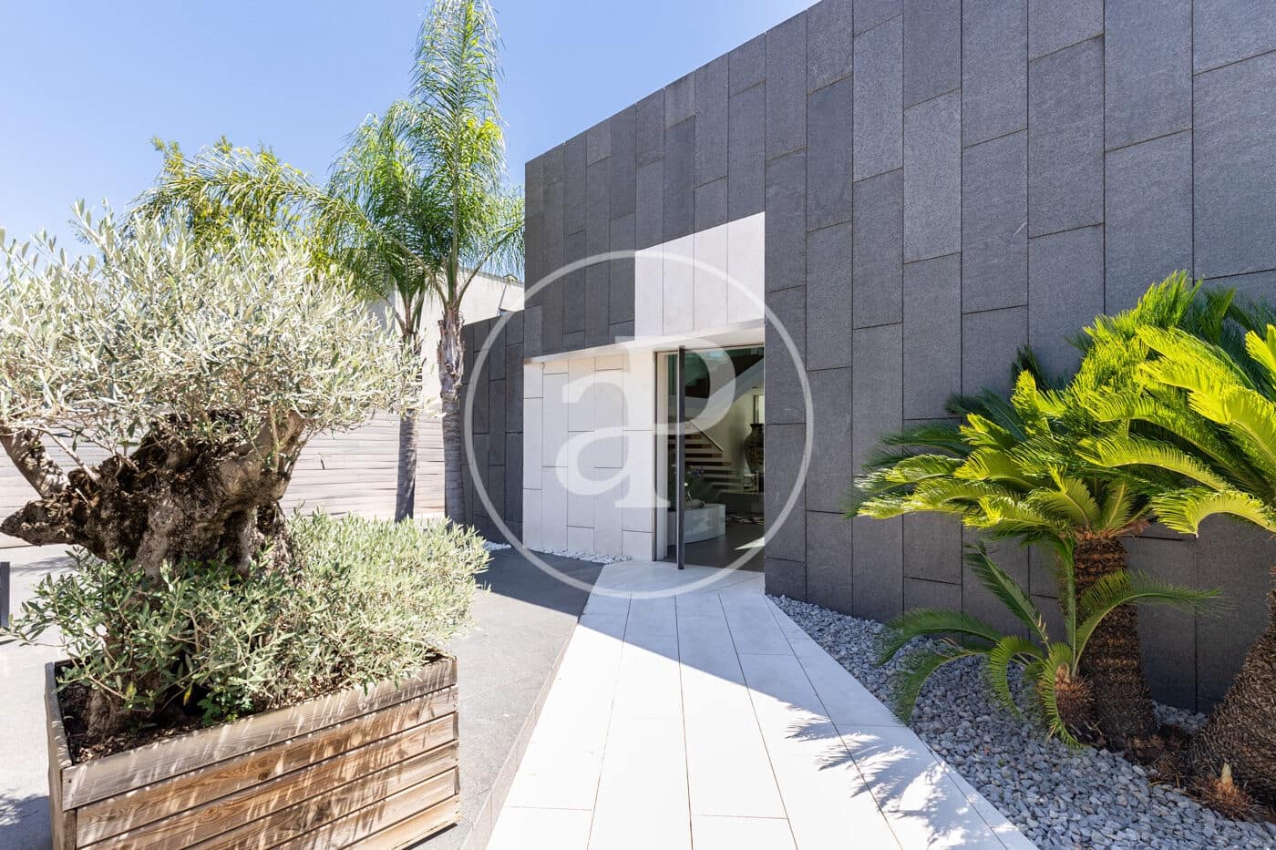 4 bedroom Villa for sale in Sant Cugat del Valles with pool - € 2,575,000 (Ref: 9913160)