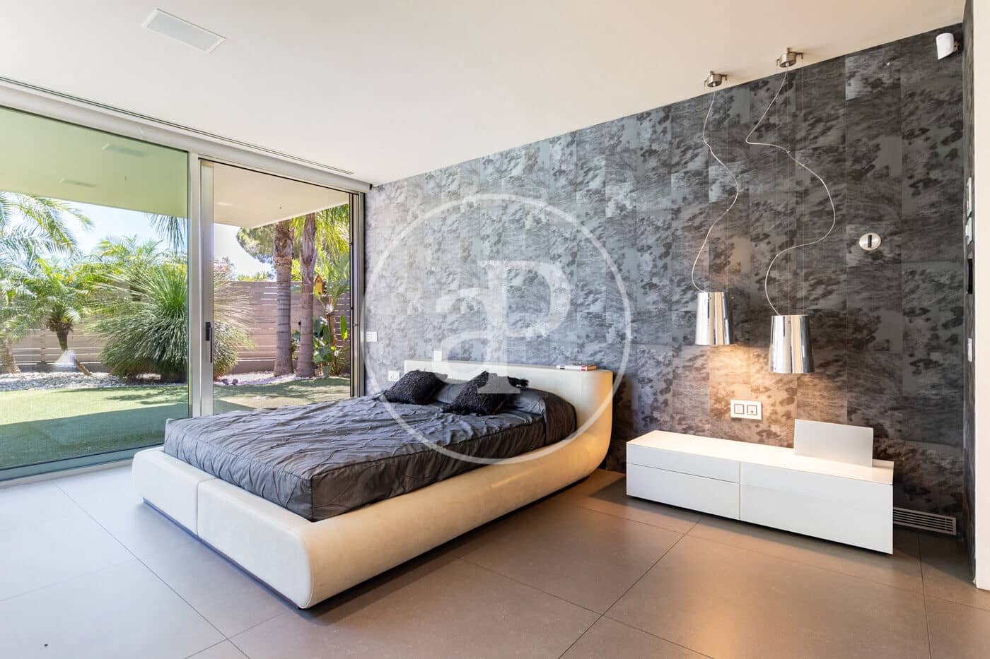 4 bedroom Villa for sale in Sant Cugat del Valles with pool - € 2,575,000 (Ref: 9913160)