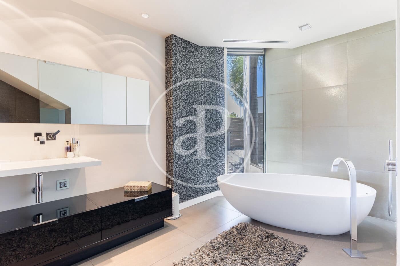 4 bedroom Villa for sale in Sant Cugat del Valles with pool - € 2,575,000 (Ref: 9913160)