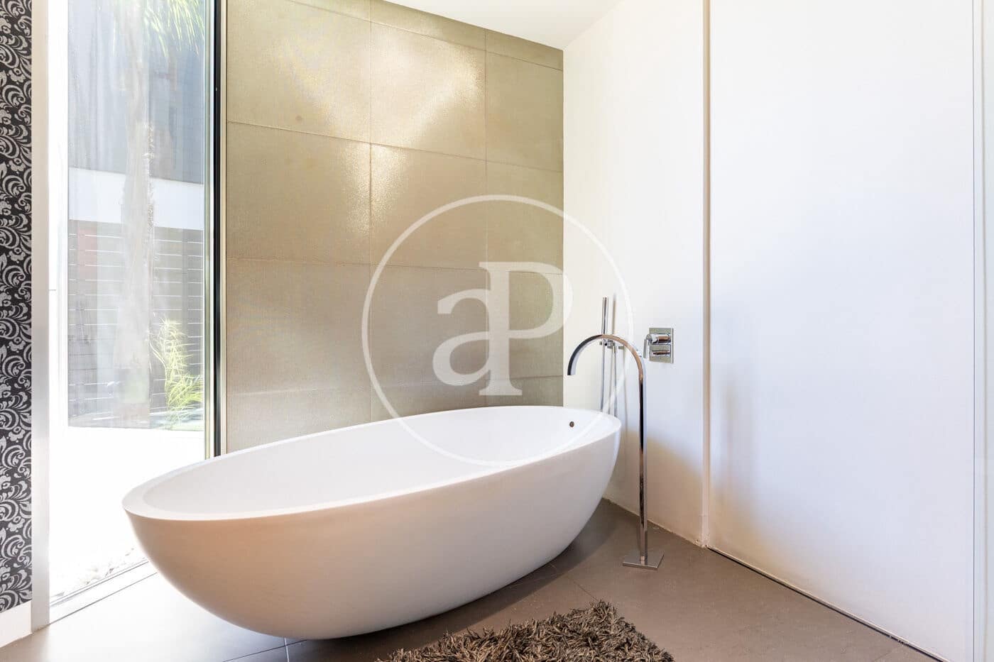 4 bedroom Villa for sale in Sant Cugat del Valles with pool - € 2,575,000 (Ref: 9913160)