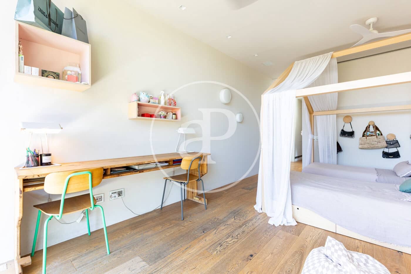 4 bedroom Villa for sale in Sant Cugat del Valles with pool - € 2,575,000 (Ref: 9913160)