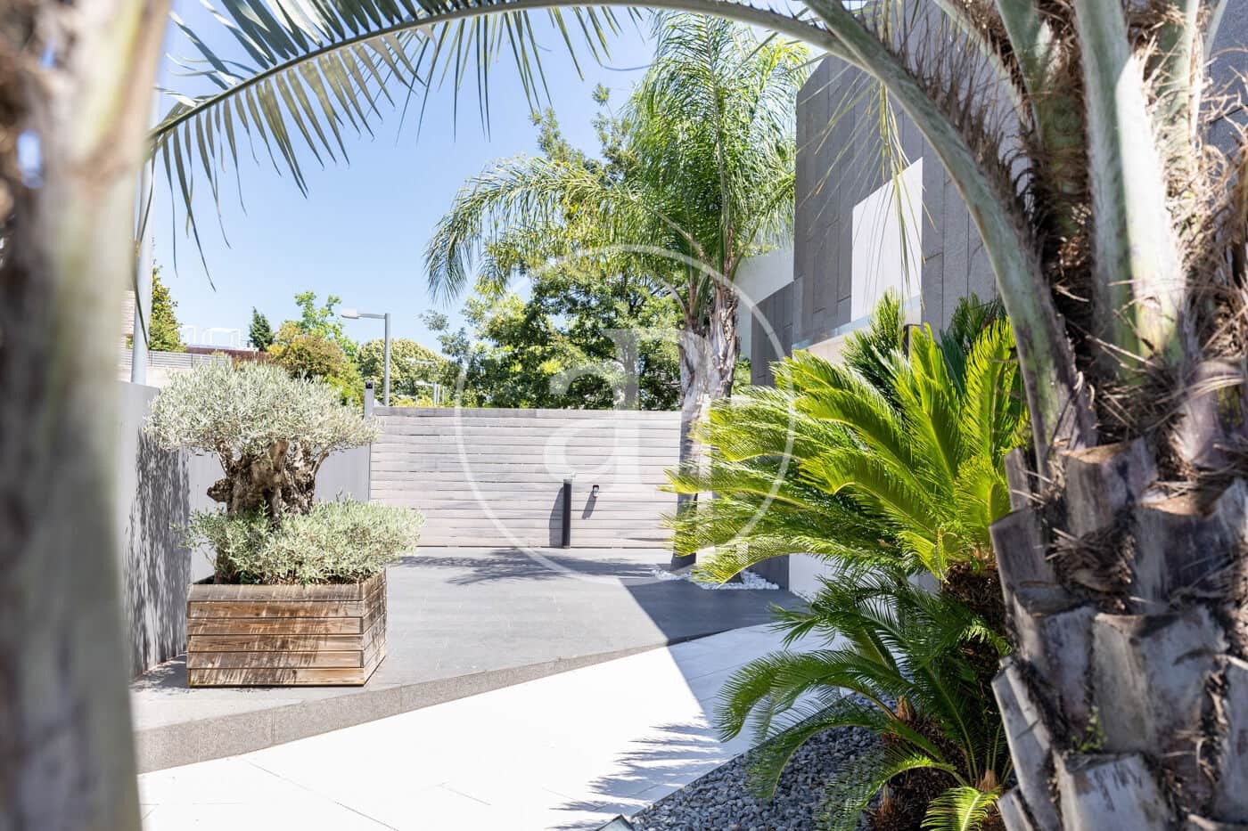 4 bedroom Villa for sale in Sant Cugat del Valles with pool - € 2,575,000 (Ref: 9913160)