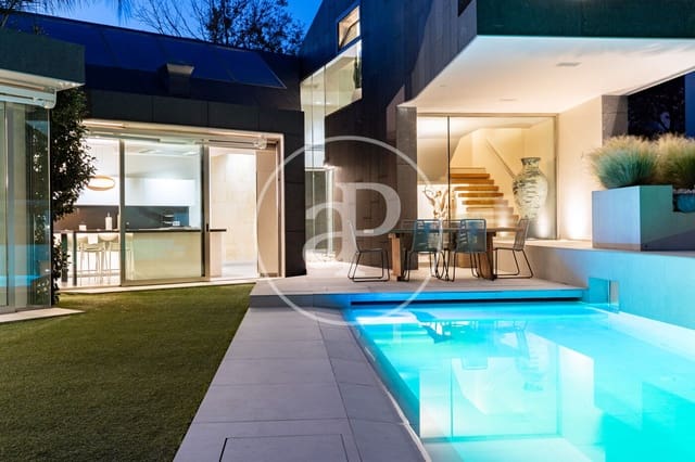 4 slaapkamer Villa te koop in Mira-Sol, Sant Cugat del Vallès met zwembad - € 2.575.000 (Ref: 9913160)