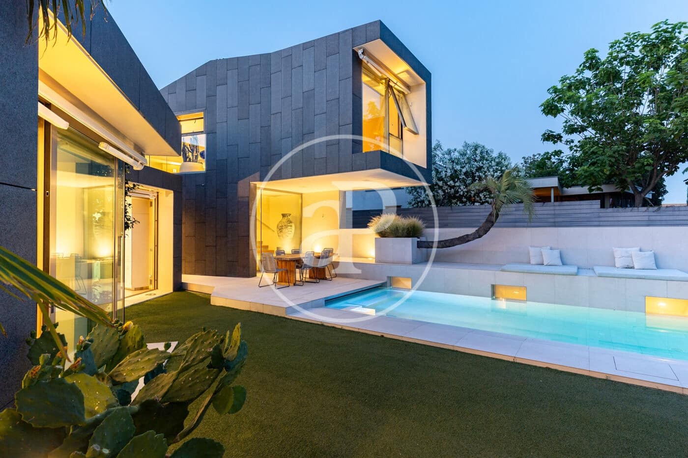 4 bedroom Villa for sale in Sant Cugat del Valles with pool - € 2,575,000 (Ref: 9913160)