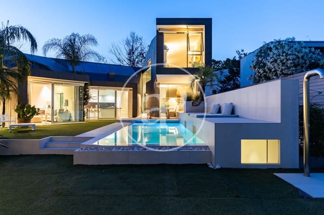 4 slaapkamer Villa te koop in Mira-Sol, Sant Cugat del Vallès met zwembad - € 2.575.000 (Ref: 9913160)