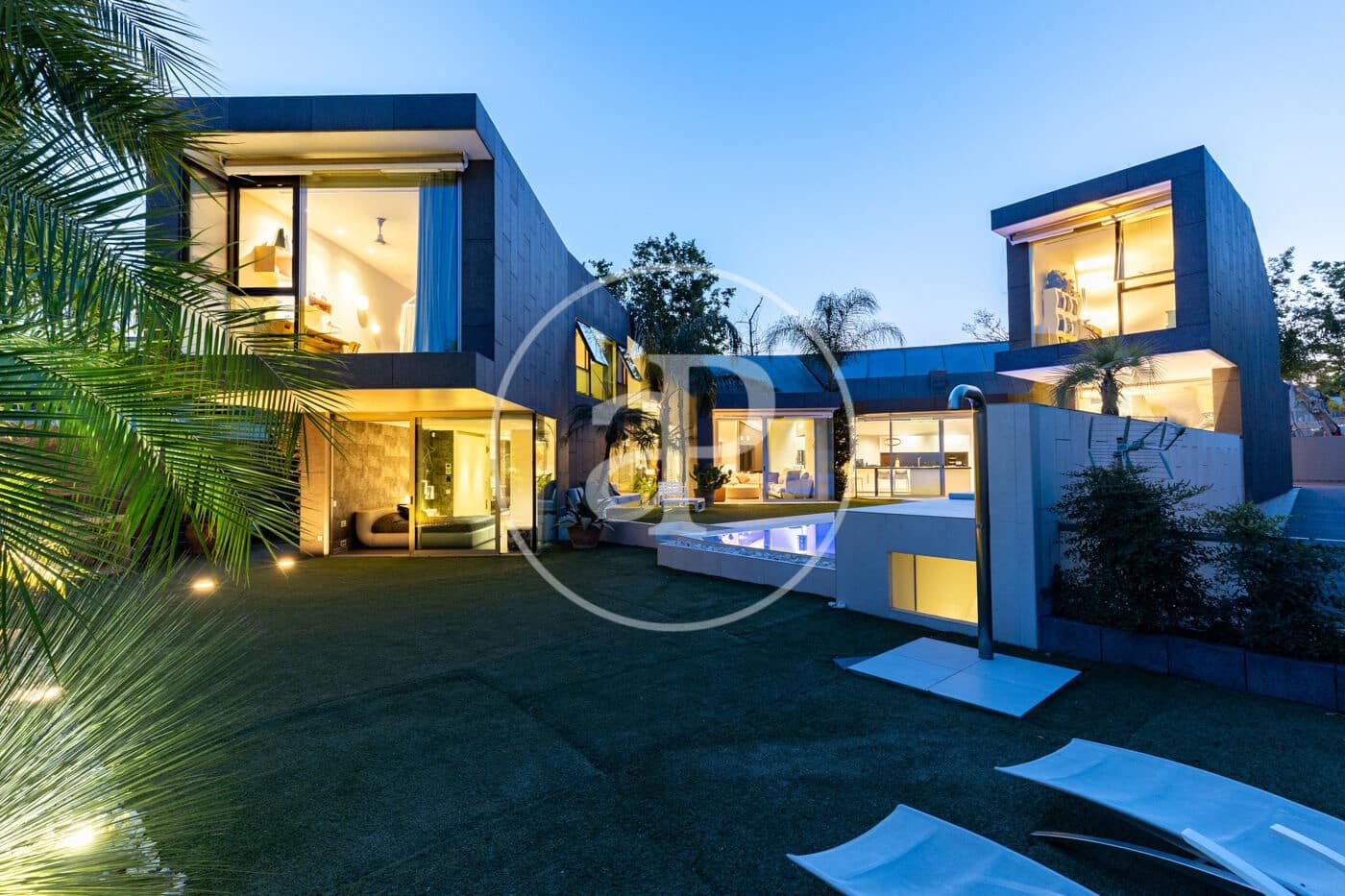 4 bedroom Villa for sale in Sant Cugat del Valles with pool - € 2,575,000 (Ref: 9913160)