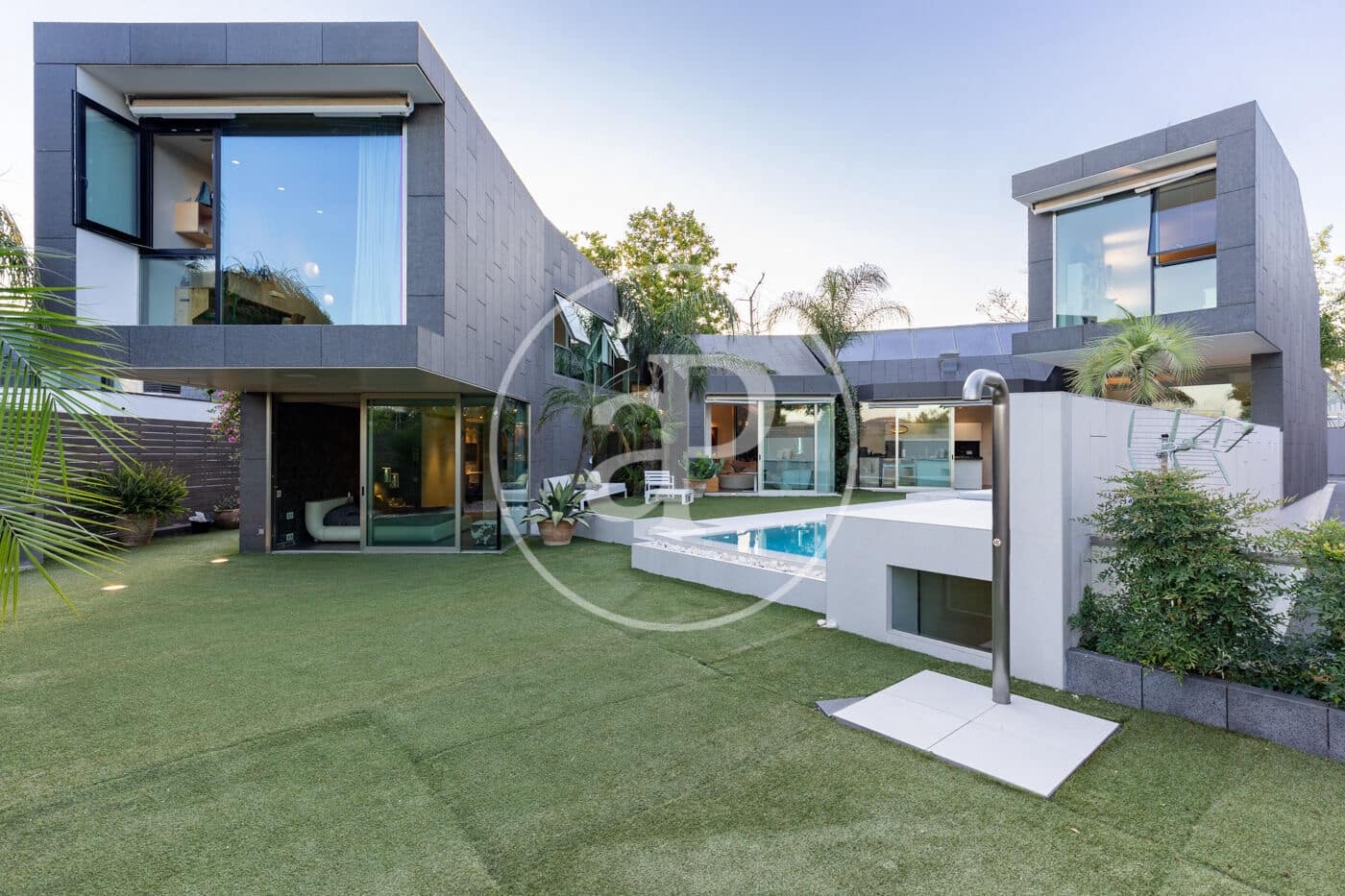4 bedroom Villa for sale in Sant Cugat del Valles with pool - € 2,575,000 (Ref: 9913160)