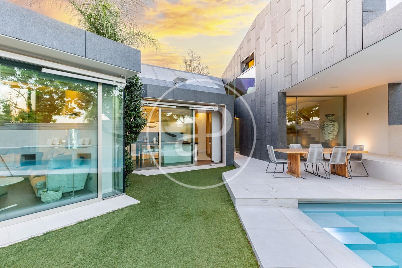 4 bedroom Villa for sale in Sant Cugat del Valles with pool - € 2,575,000 (Ref: 9913160)