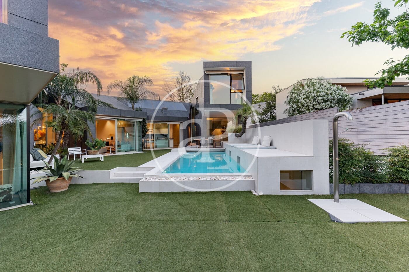 4 bedroom Villa for sale in Sant Cugat del Valles with pool - € 2,575,000 (Ref: 9913160)